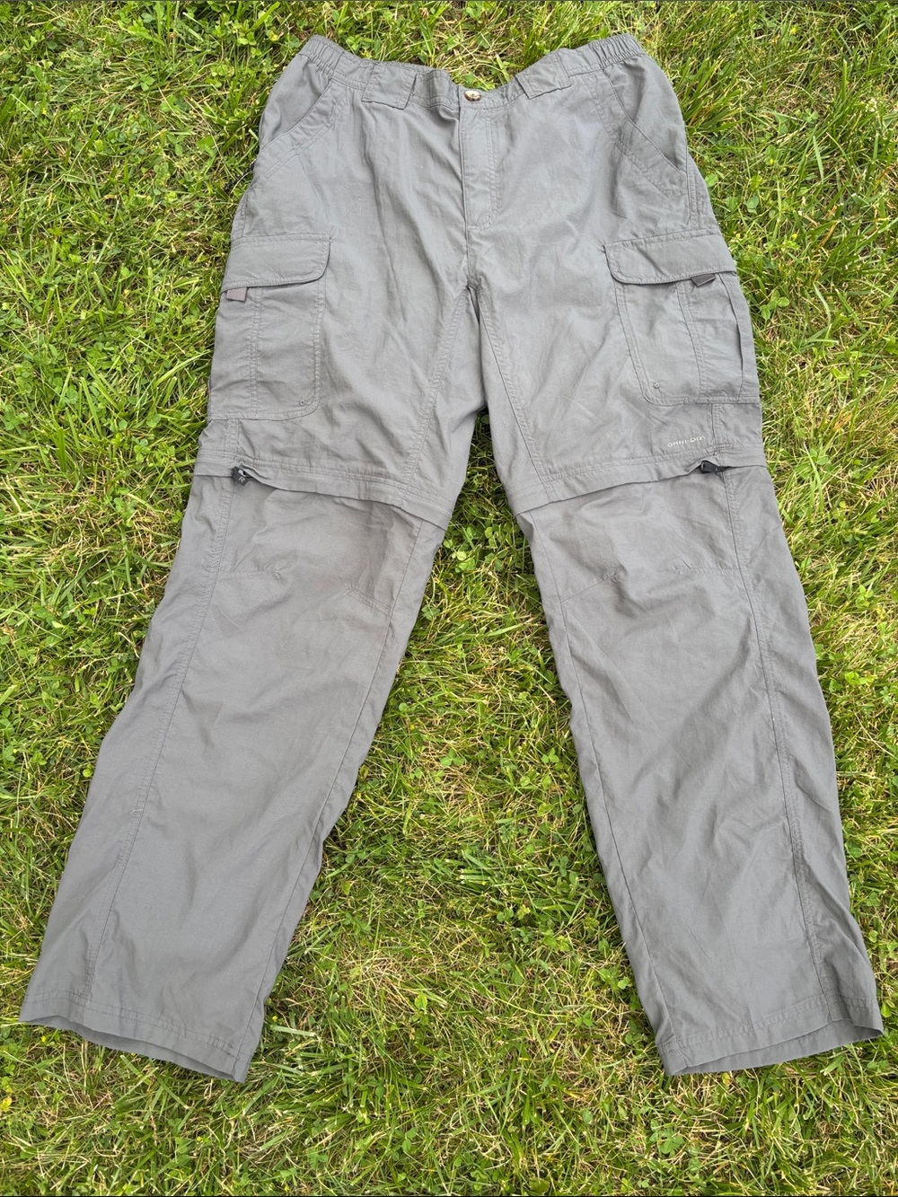 Columbia Men's Dark Gray Cargo Pants